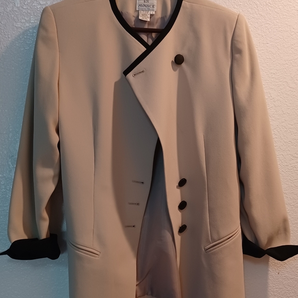 Vintage Haut de Gamme En Avance Blazer & Skirt - Picture 9 of 14